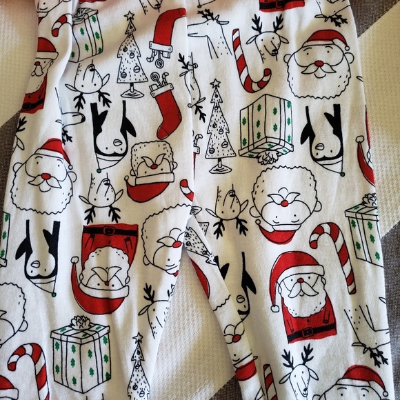 New 18 month Christmas pajamas - Picture 3 of 3
